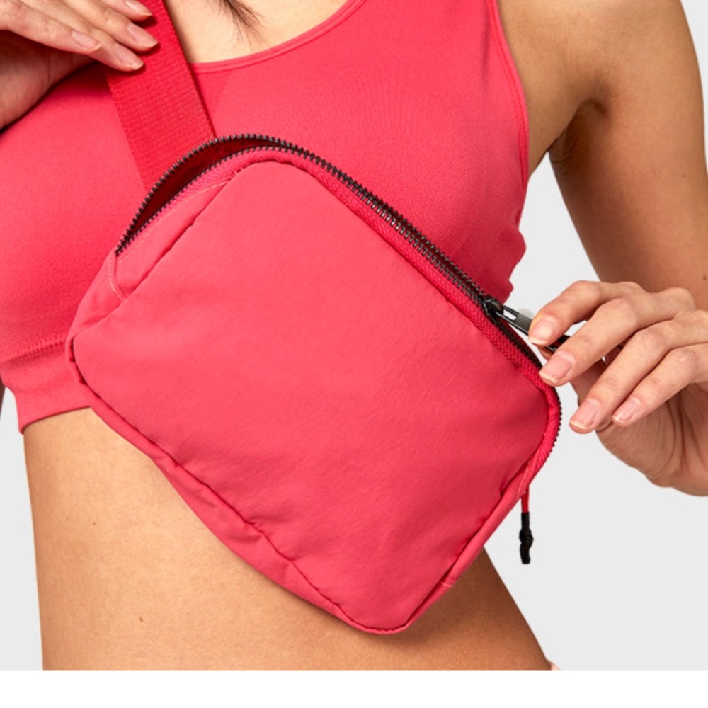 Vibrant 32 degrees Pink belt Bag